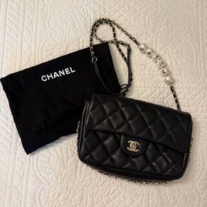 Classic Black Quilted crossbody Flap Bag